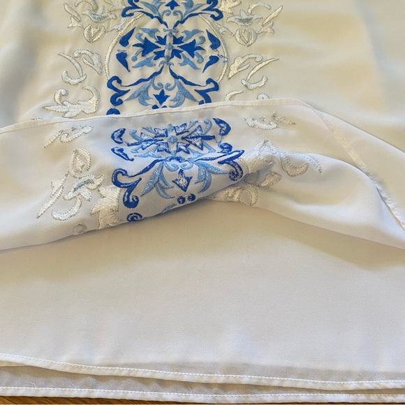 White House/Black Market sleeveless lined top - size m - Picture 6 of 7